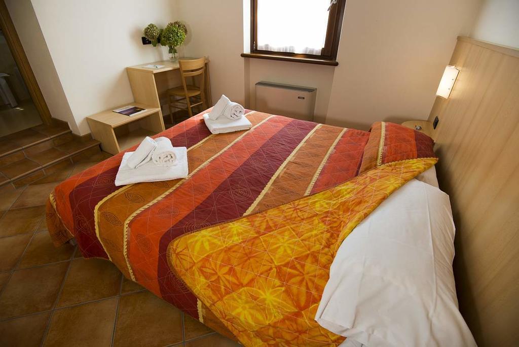 גארדה Residence Corte Camaldoli מראה חיצוני תמונה