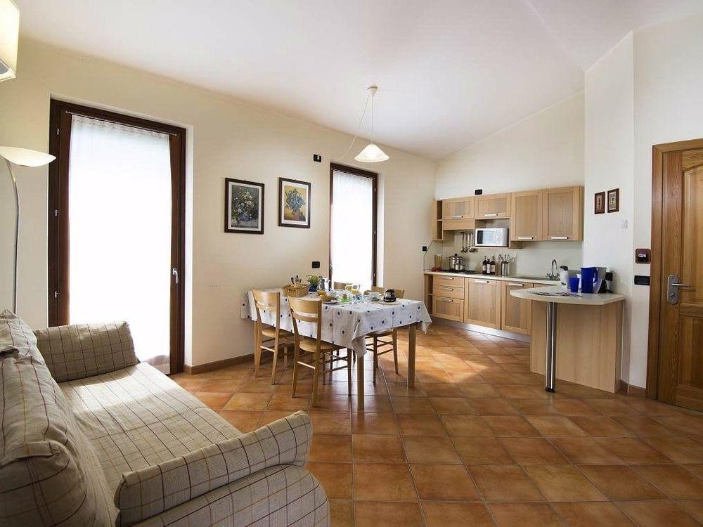 גארדה Residence Corte Camaldoli מראה חיצוני תמונה