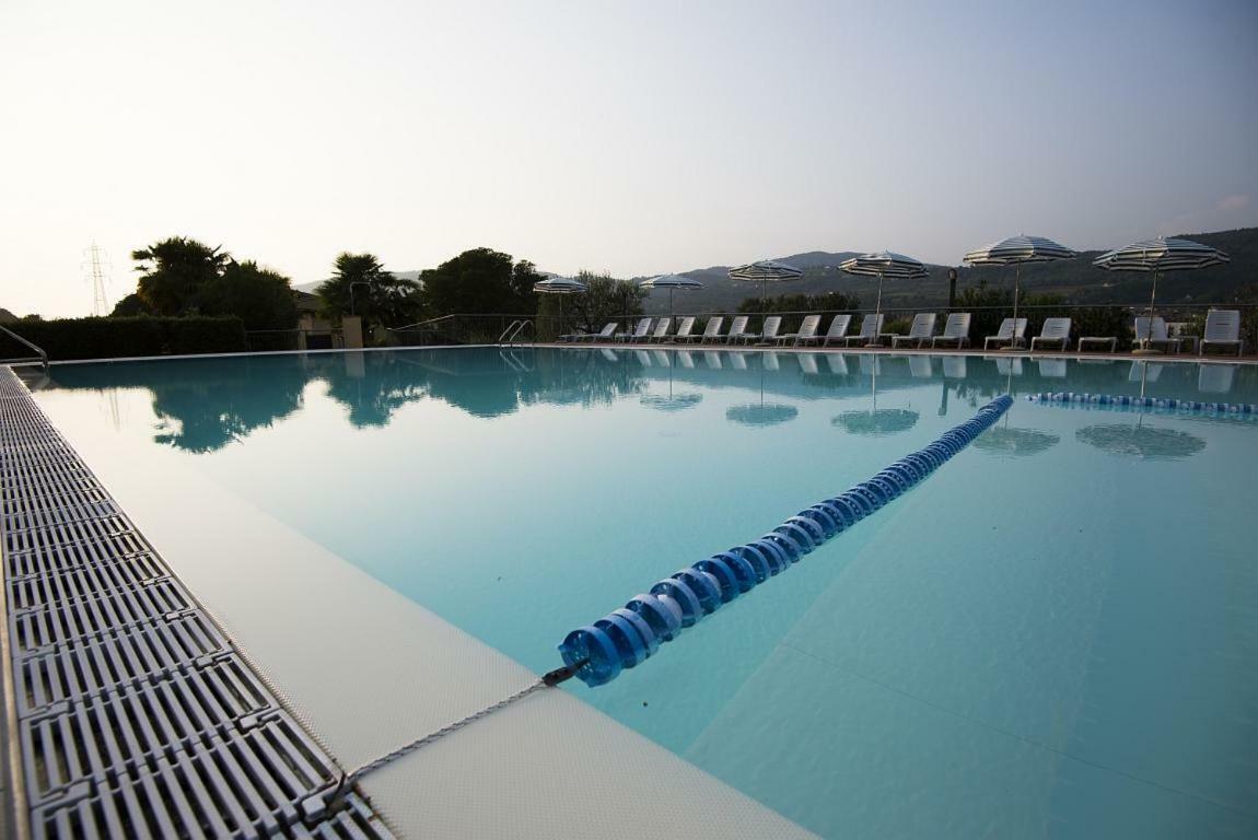 גארדה Residence Corte Camaldoli מראה חיצוני תמונה