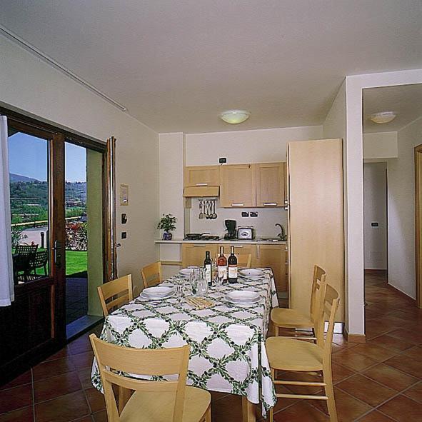 גארדה Residence Corte Camaldoli חדר תמונה